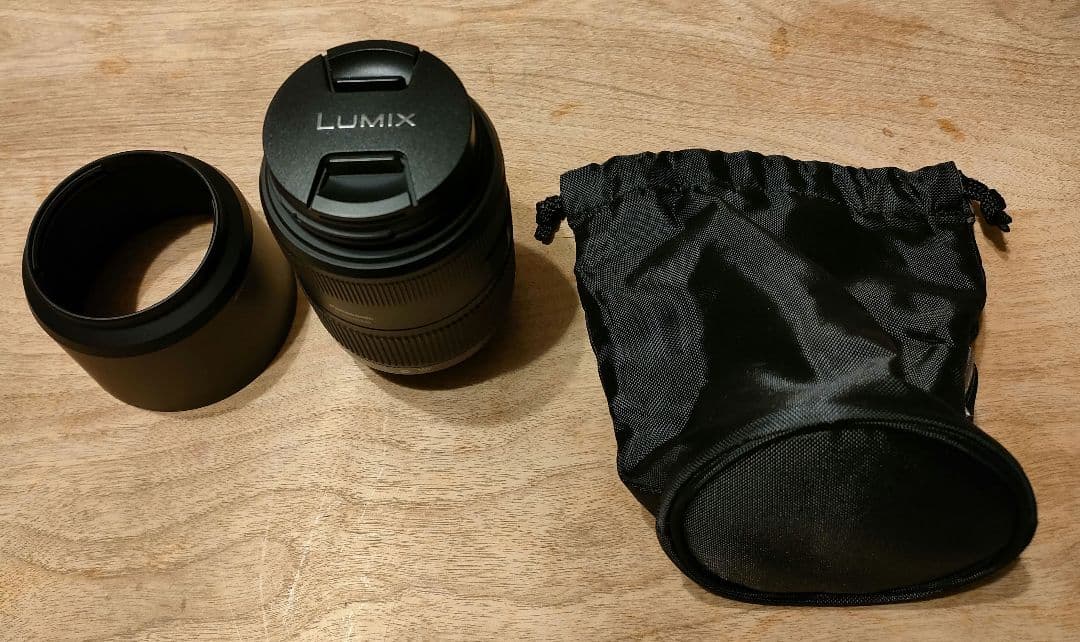 望遠ズームレンズ　LUMIX
