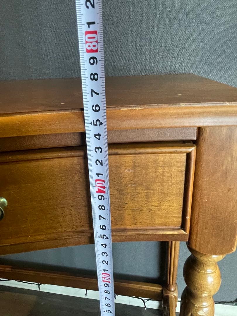 美しいデザインと上質な質感　アンティーク　コンソールテーブル