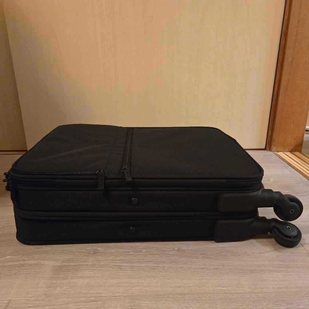 無印良品　半分の厚みで収納できるソフトキャリーケース　小型　36L　ブラック　黒