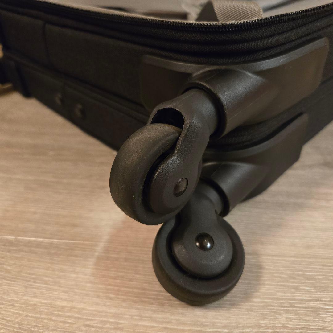 無印良品　半分の厚みで収納できるソフトキャリーケース　小型　36L　ブラック　黒