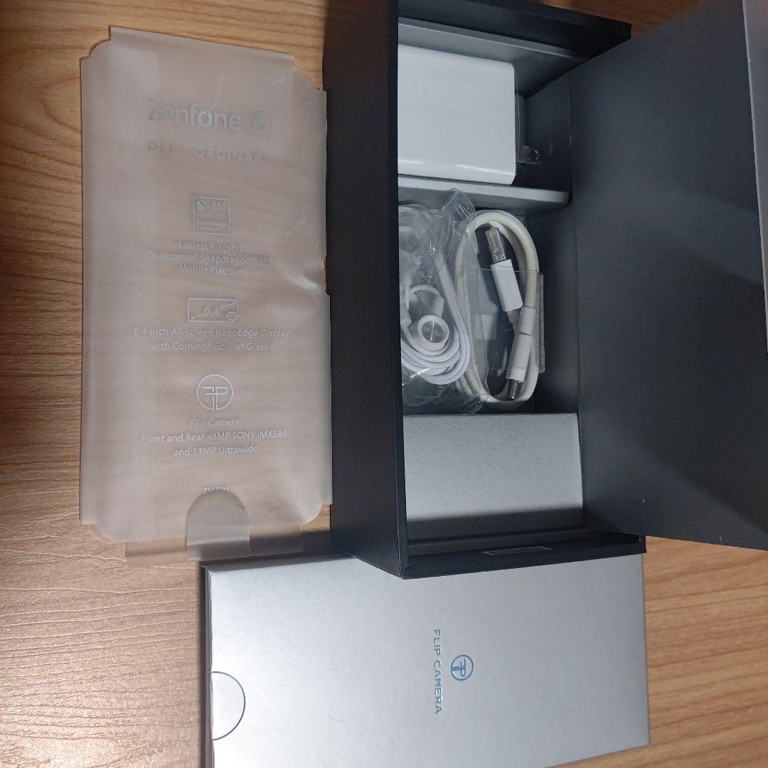 ASUS Zenfone 6 本体