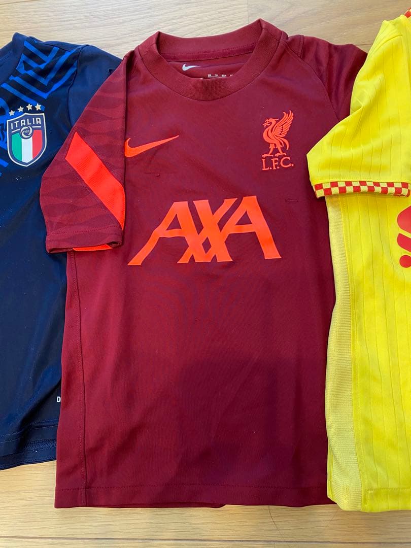 サッカーユニフォームなど5点セット⭐︎キッズ⭐︎120〜130㎝⭐︎リバプールなど