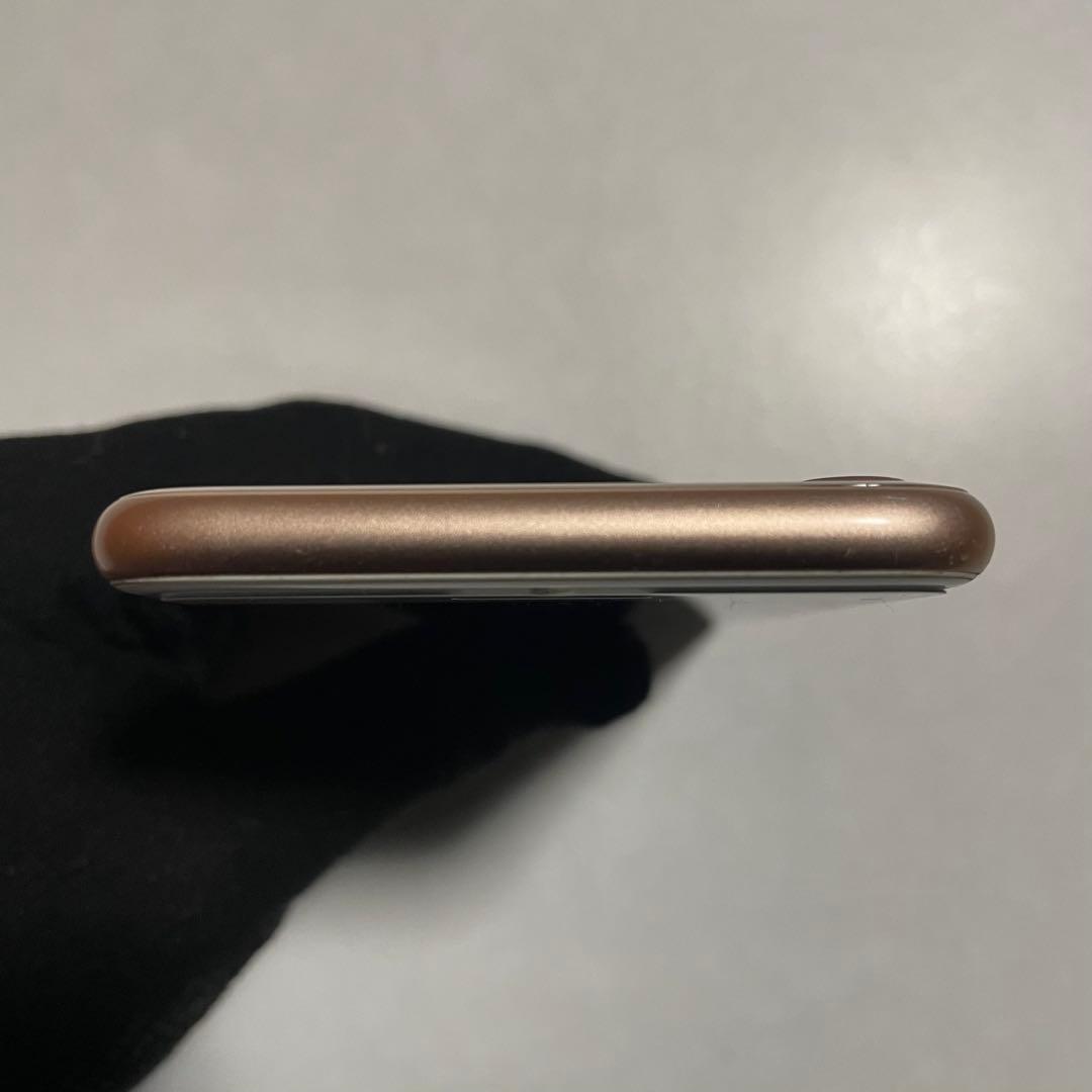 iPhone 8 ゴールド 64GB（箱・イヤホン有り）