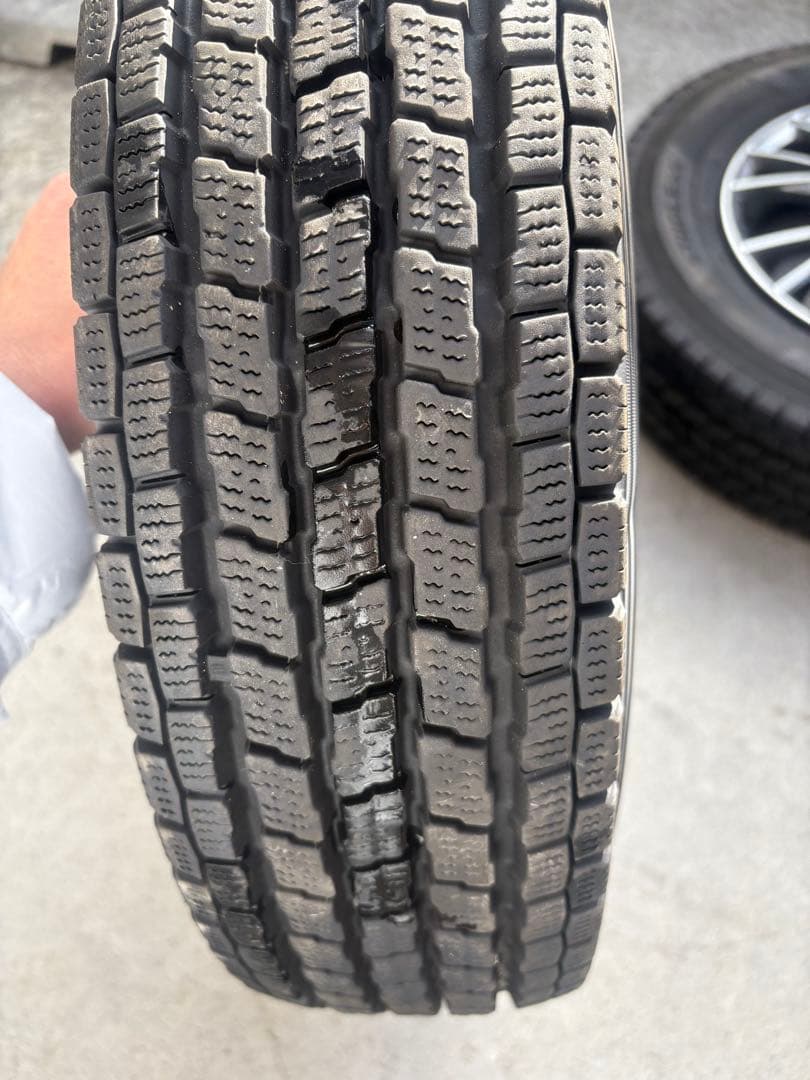 エブリィスタッドレスタイヤ 　145R12 ホイール4本セット送料込み！