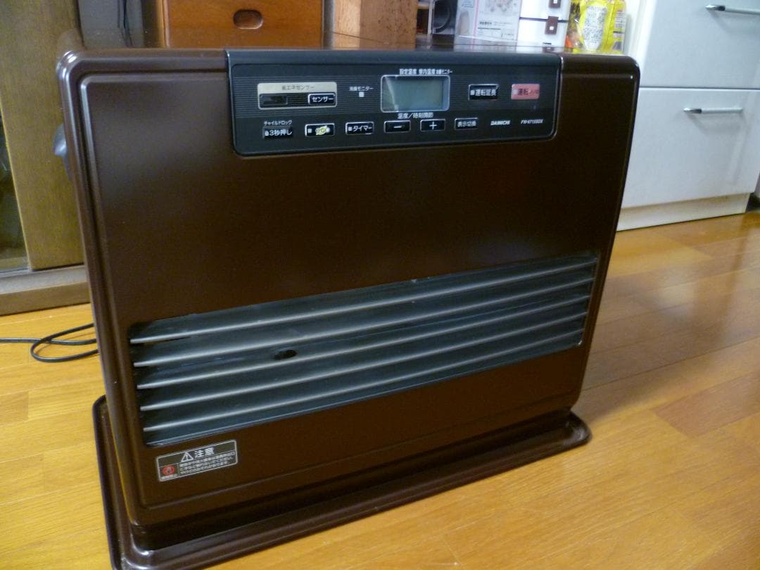 ダイニチ DAINICHI石油ファンヒーターFW-6715SDX