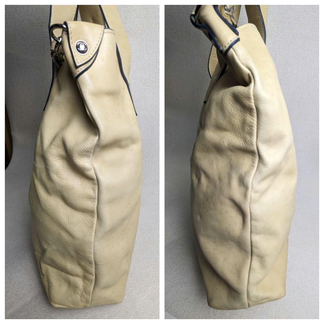 シャネル カーフレザー ハンドバッグ クリームイエロー CHANEL ココマーク