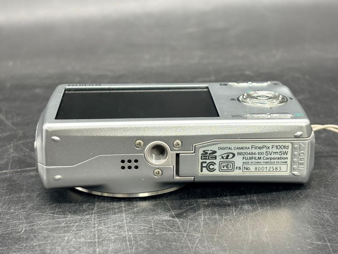 FUJIFILM FINEPIX F100fd コンパクトデジタルカメラ