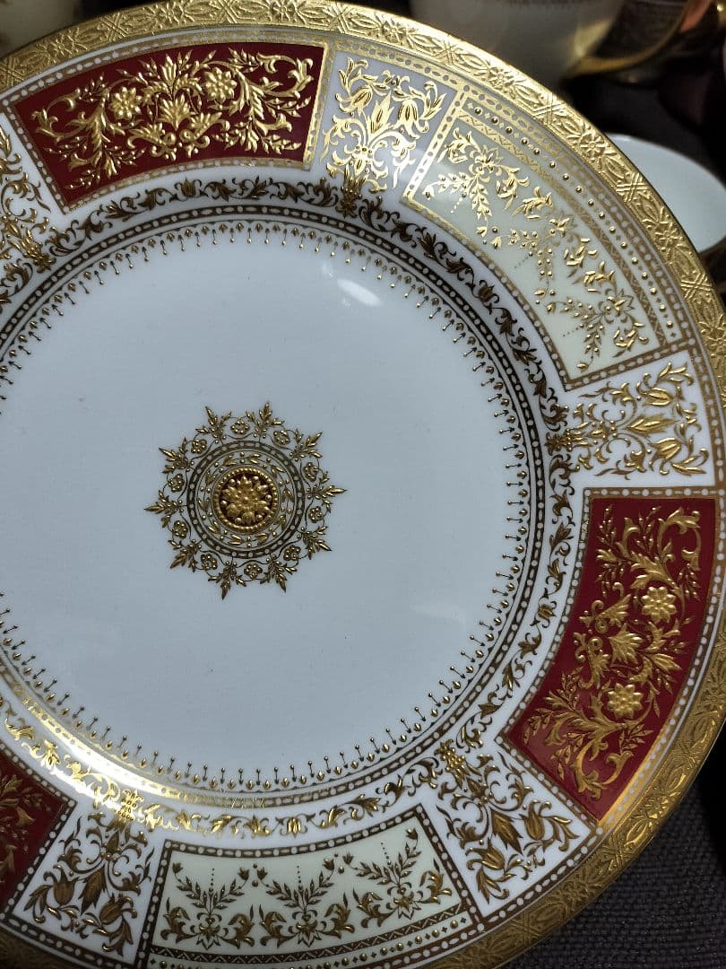 ミントンダイアデム　カップ&ソーサープレートトリオ　アフタヌーンティー