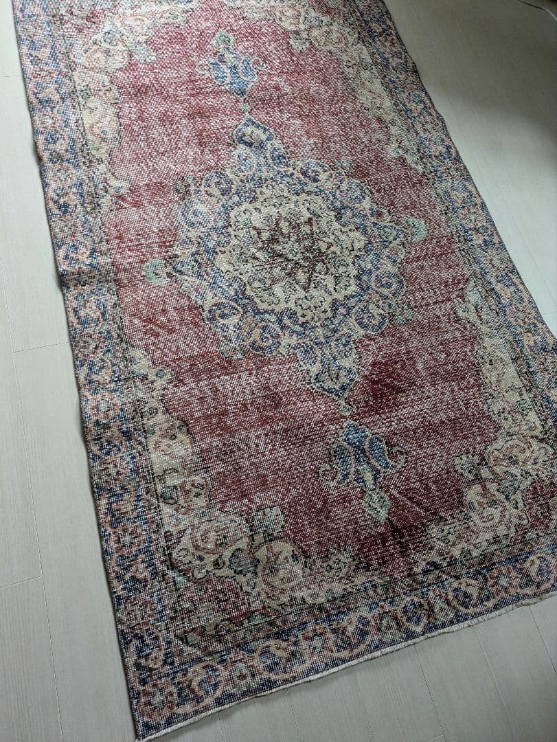 128×221 メダリオンシャビーレッド　トルコヴィンテージラグ