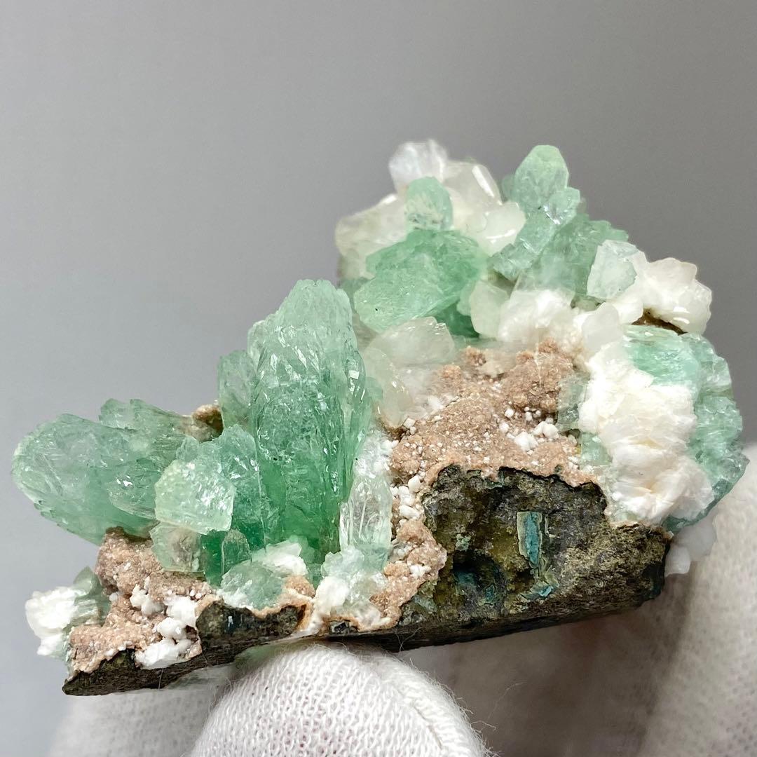 グリーンアポフィライト　スティルバイト　魚眼石　鉱物標本　原石　天然石　ストーン