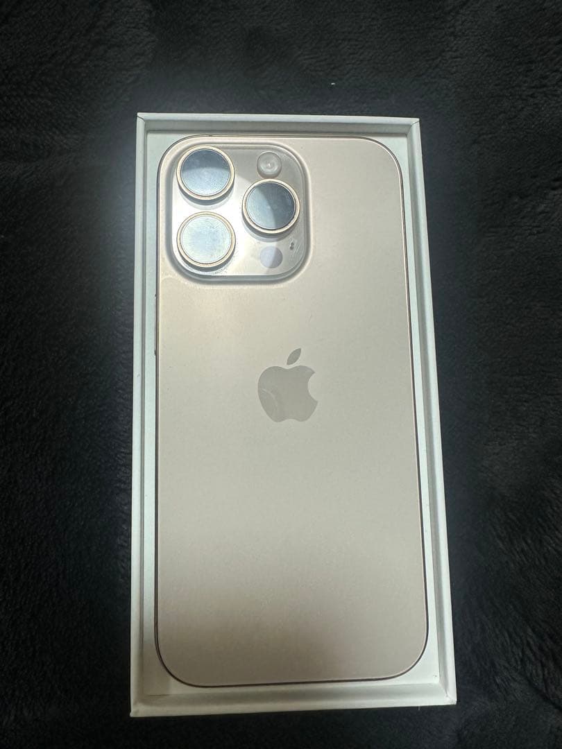 iPhone 16Pro デザートチタニウム本体　美品