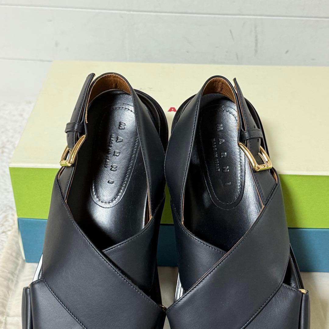 ⭐️新品未使用⭐️　MARNI　クロスフラット　ナッパーレザー　フスベットサンダル