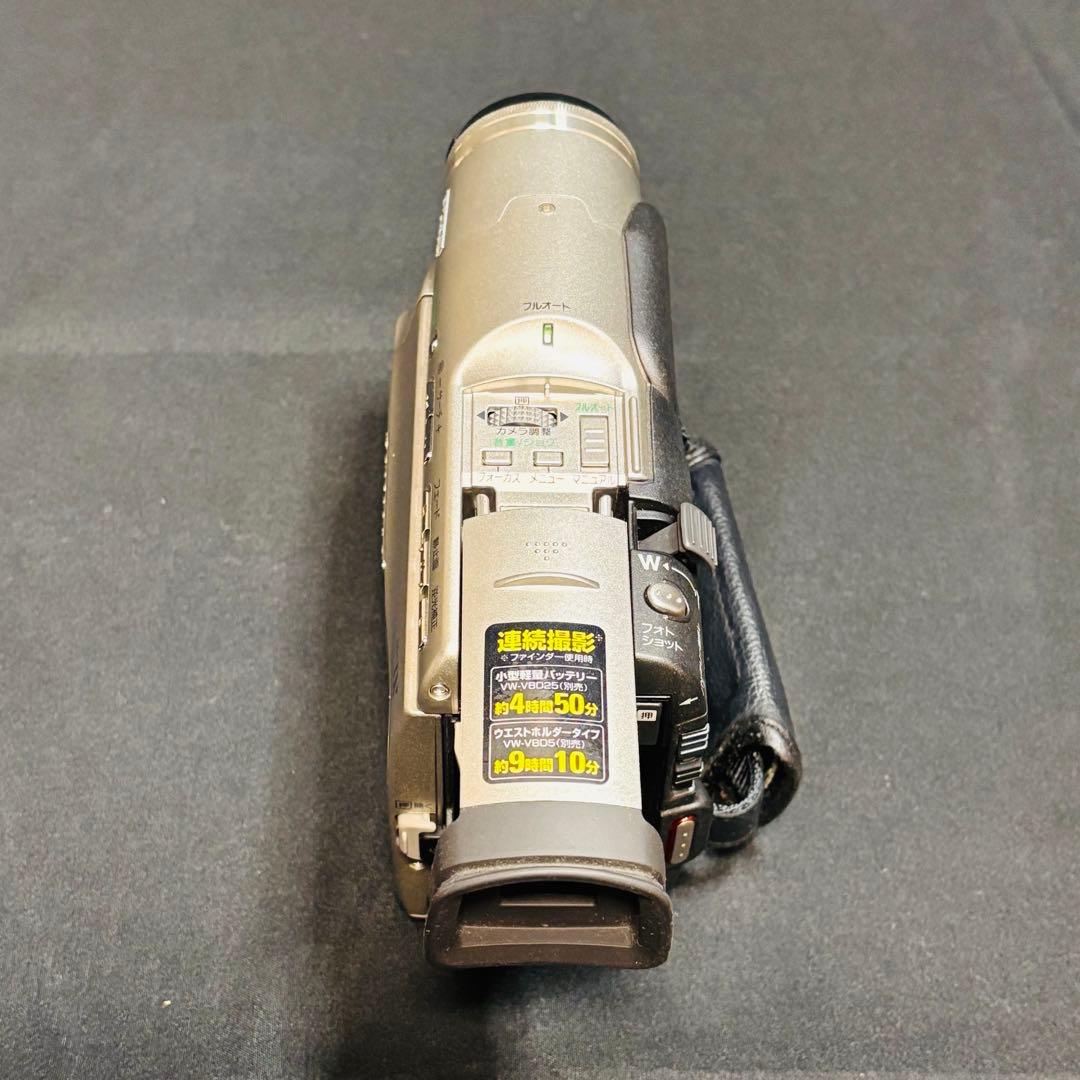 美品 箱付き パナソニック デジタル ビデオカメラ NV-DS9