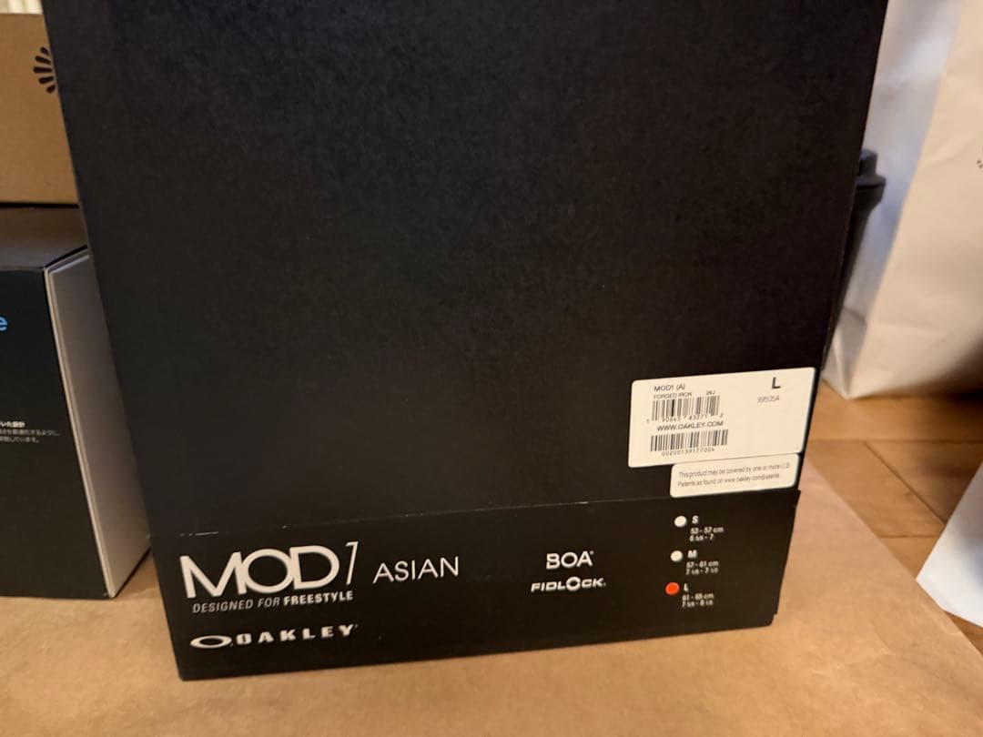 【新品】OAKLEY MOD1 Asian Fit ヘルメット