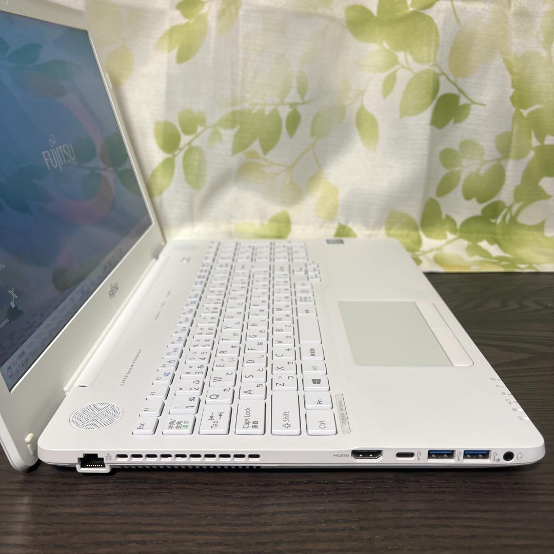 富士通 LIFEBOOK✨SSD240GB☆Core i7☆メモリ8GB