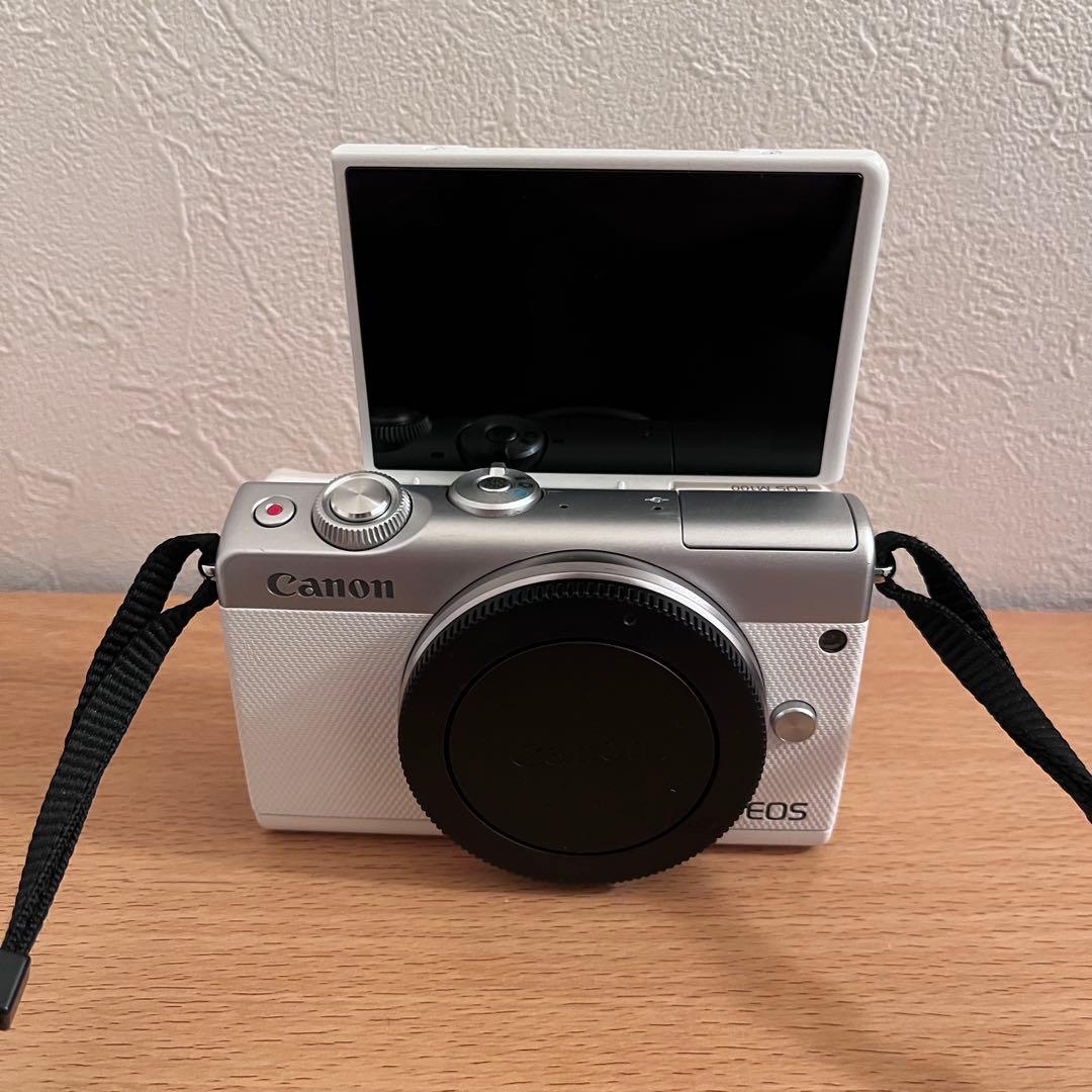 【美品】Canon EOS M100 ミラーレス一眼カメラ ダブルレンズキット