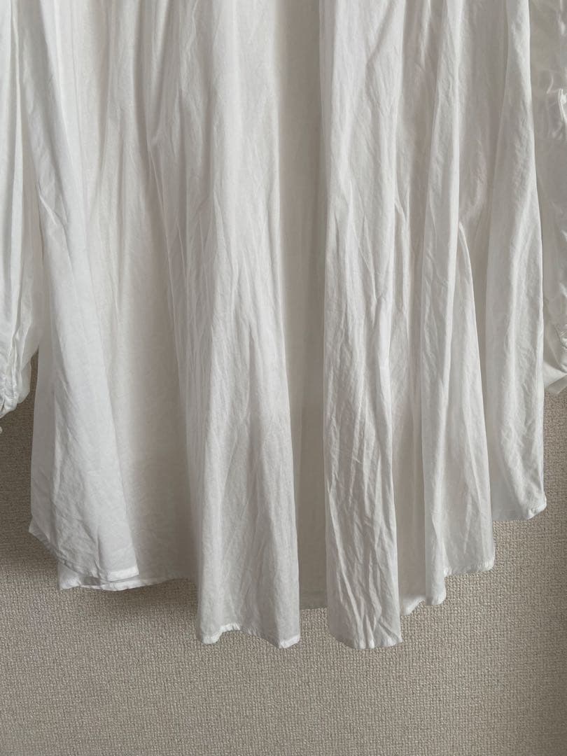 mizuiro ind ピンタックパフスリーブシャツ オフホワイト