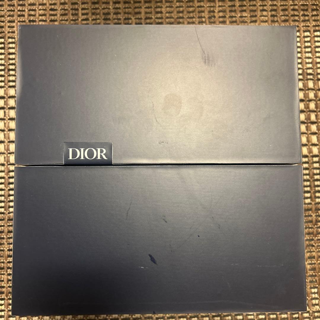 kaws dior 香水入れ
