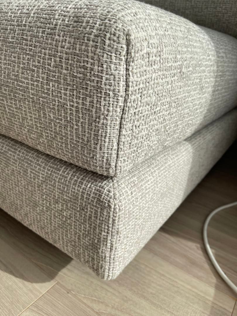 アルフレックスA•SOFA es 100 アームレスソファ(2台ある内の1台目)