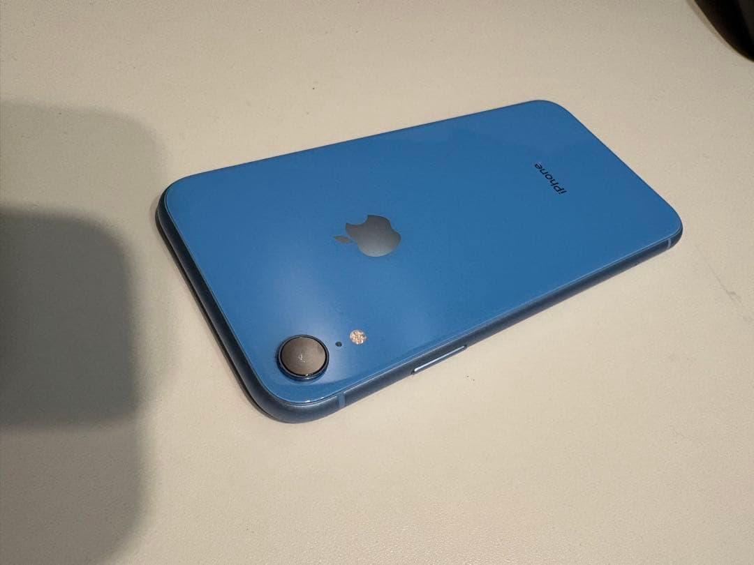 美品！電池新品☆iPhoneXR 64GB SIMフリー☆