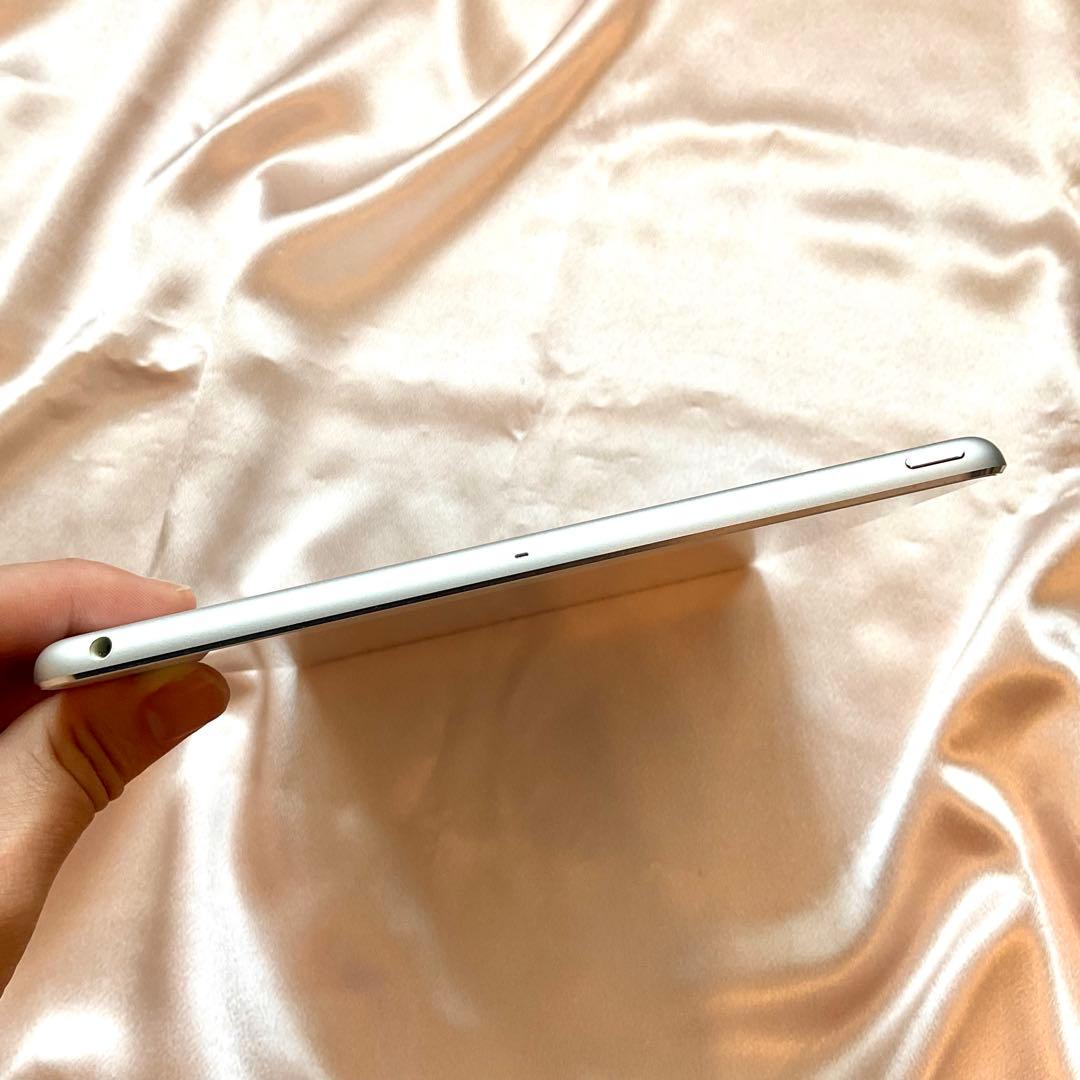 iPad Air 第1世代 64GB Apple アップル アイパッドエアー