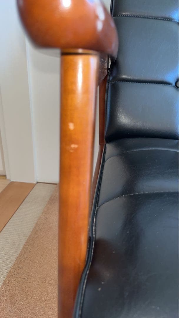 【定番人気】カリモクKチェア 1シーター ブラック レザー アームチェア