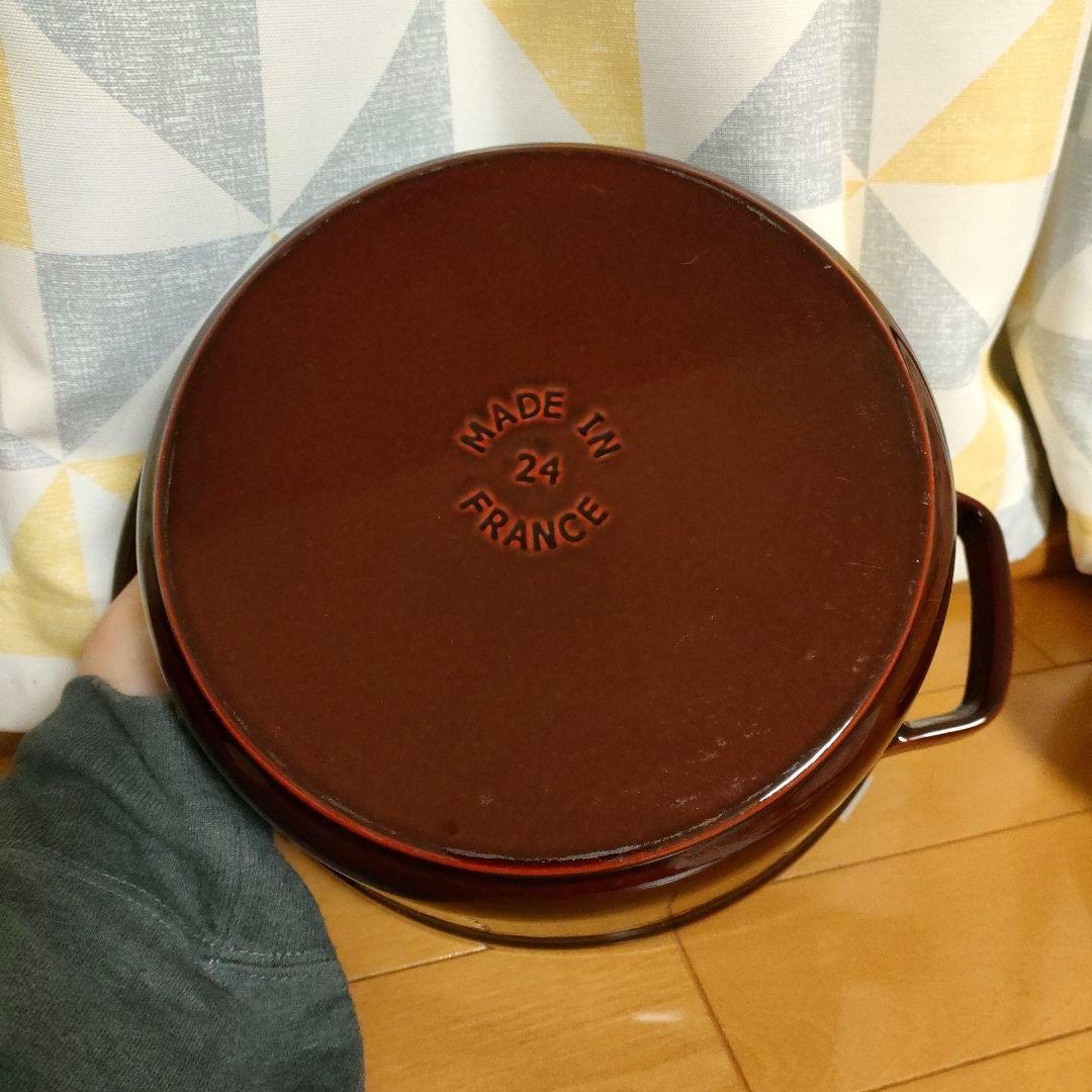staub ココットラウンド グレナディンレッド 24cm