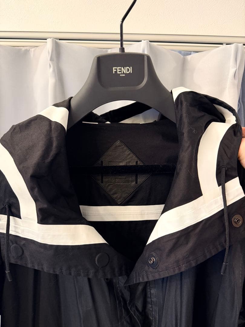 希少！！FENDI 46ストライプデザイン ナイロンジャケット
