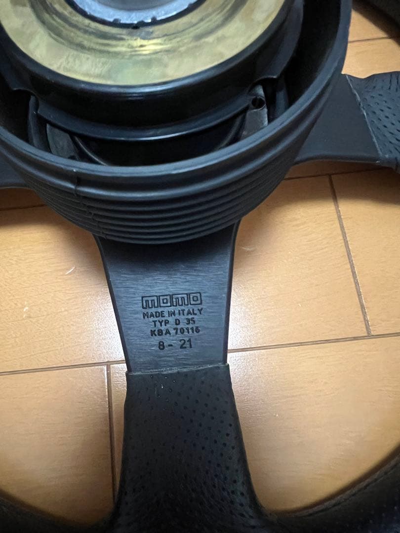 momo Competition ステアリングホイール