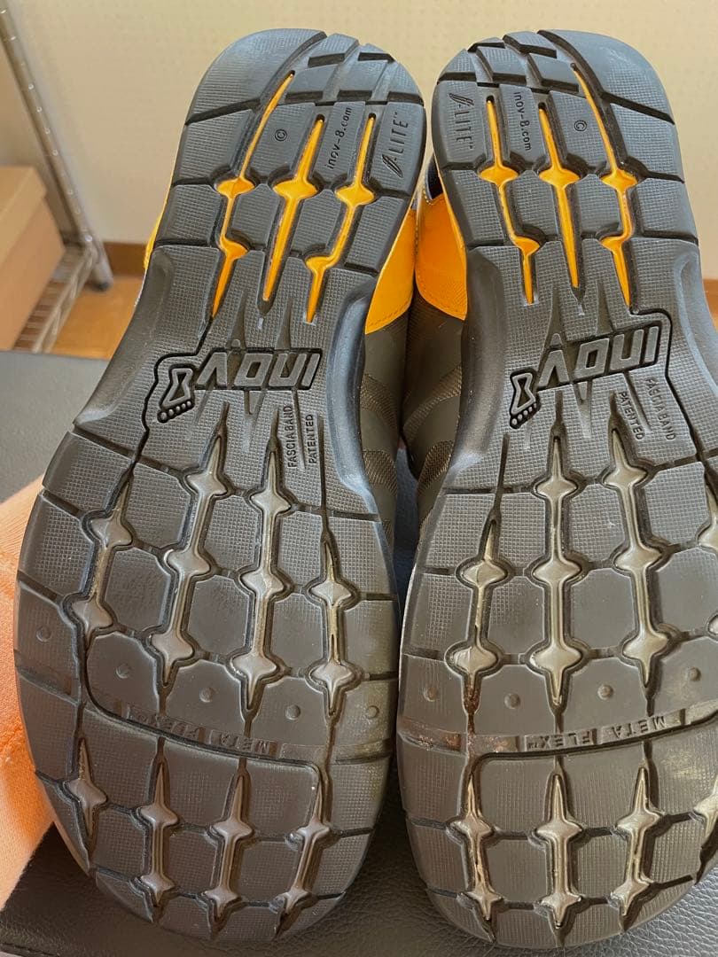 INOV-8 イノヴェイト　F-LITE 235 グレー/イエロー　横川選手着用