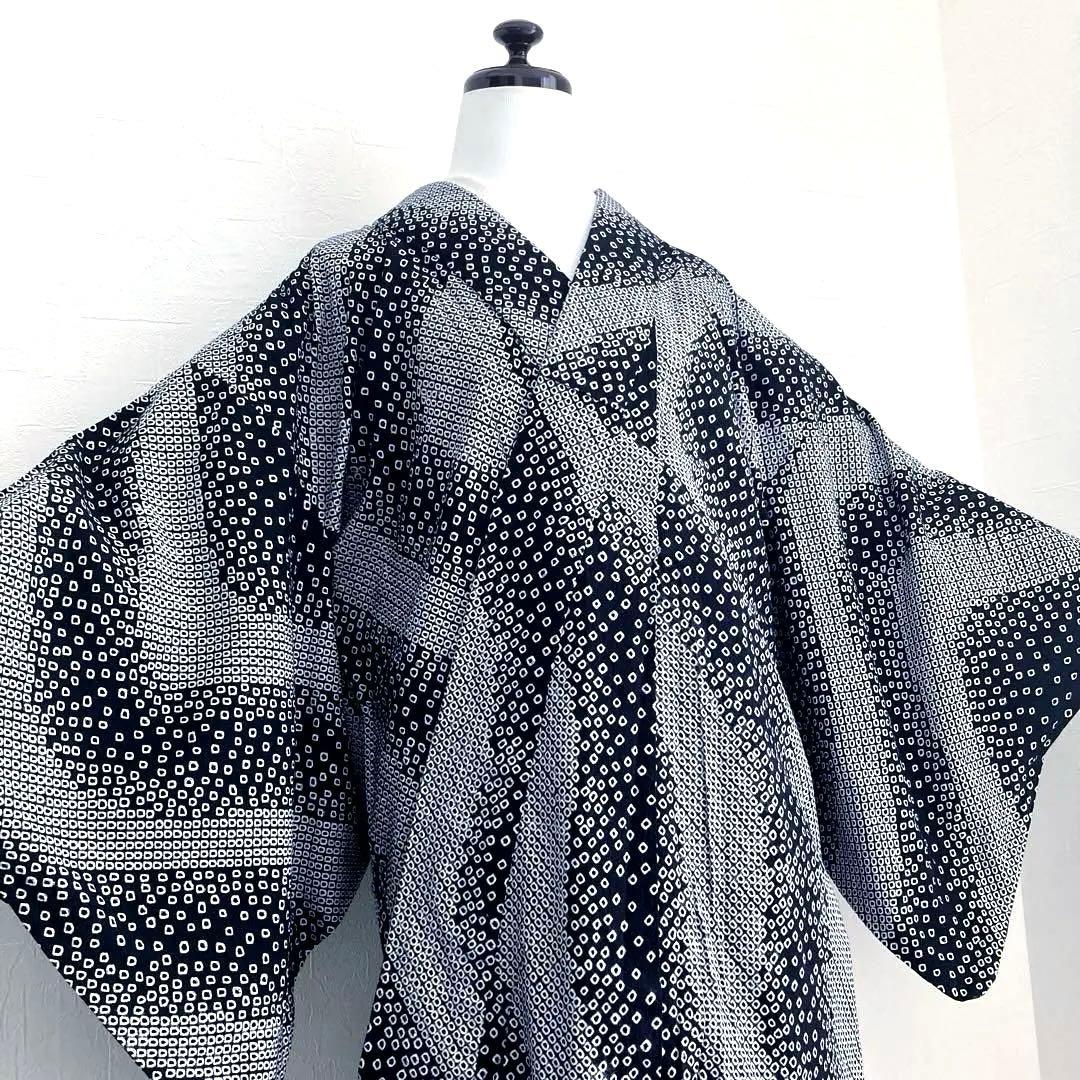 ひまわり 有松鳴海絞り　浴衣　白黒　絞りの曲線　手縫い　No.22-19