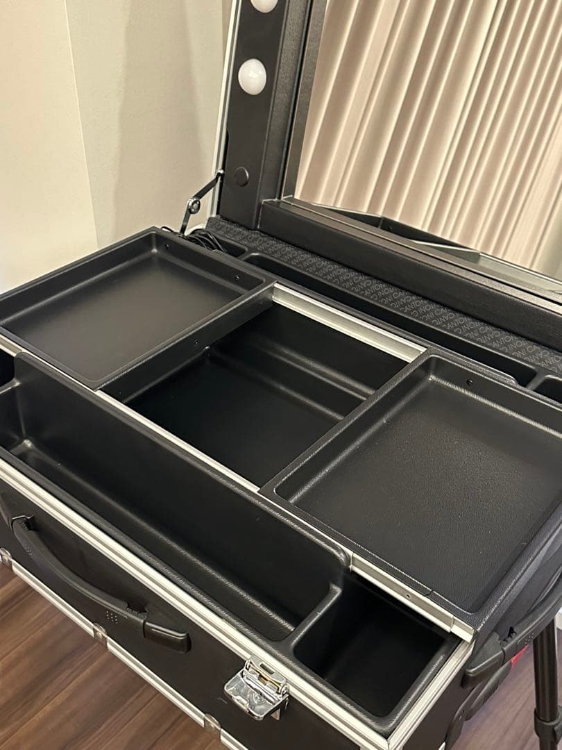 VT101 LED ドレッサー