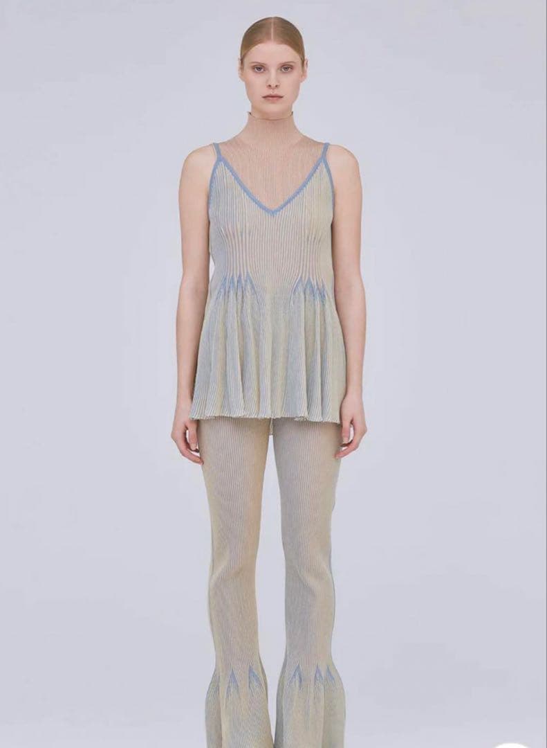 CFCL HYPHA LUCENT CAMISOLE タグ付き未使用