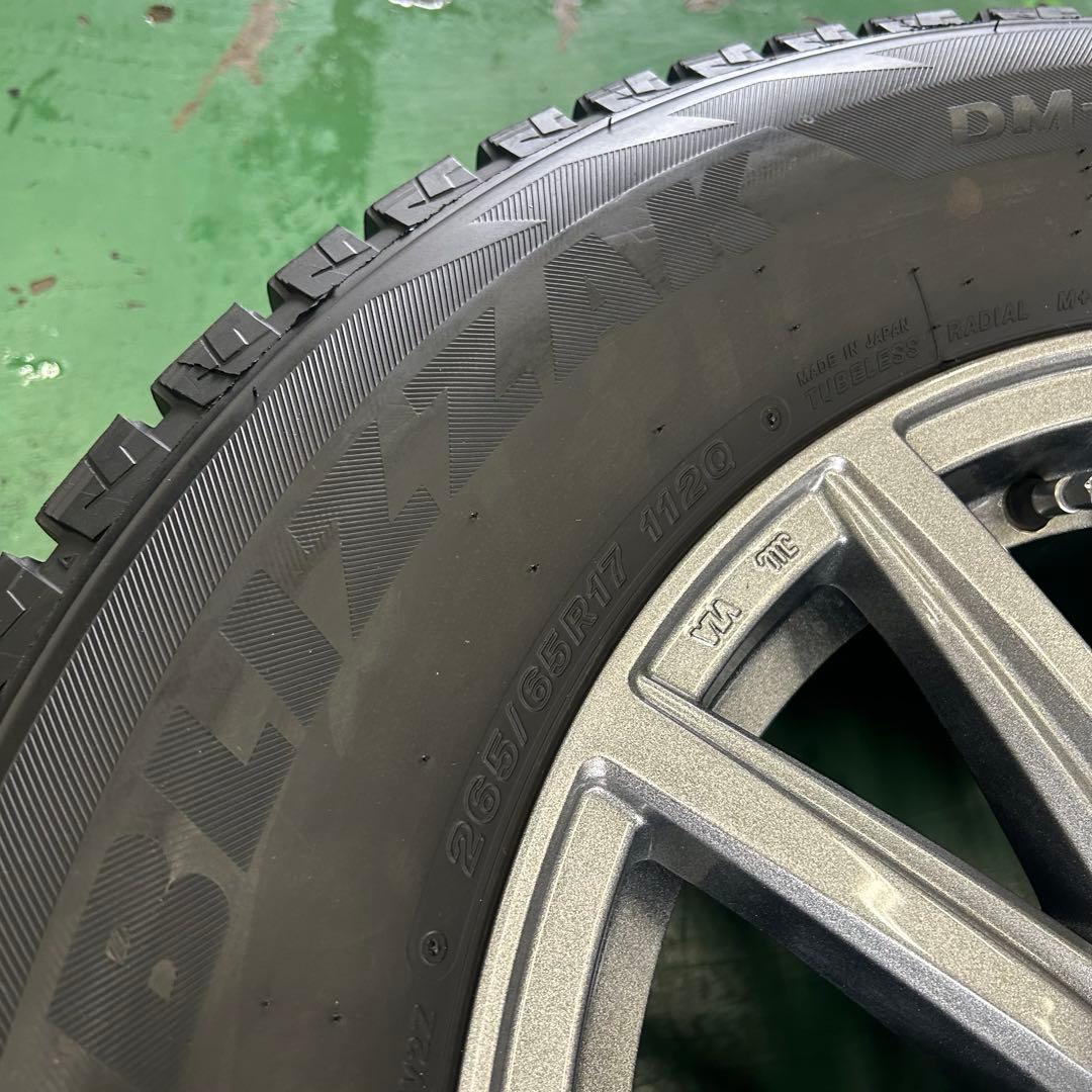 中古スタッドレス265/65R17ブリザック　ランクルプラド、ハイラックスなどに