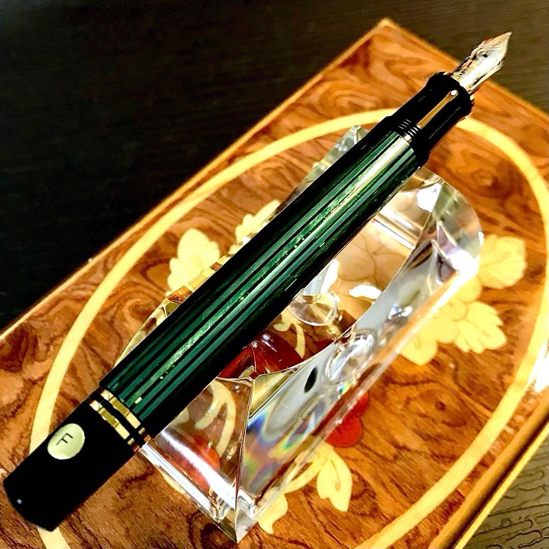 ☆超お勧め☆素晴らしいペリカン万年筆スーベレーンM400（Ｆ)グリーン縞☆極上品