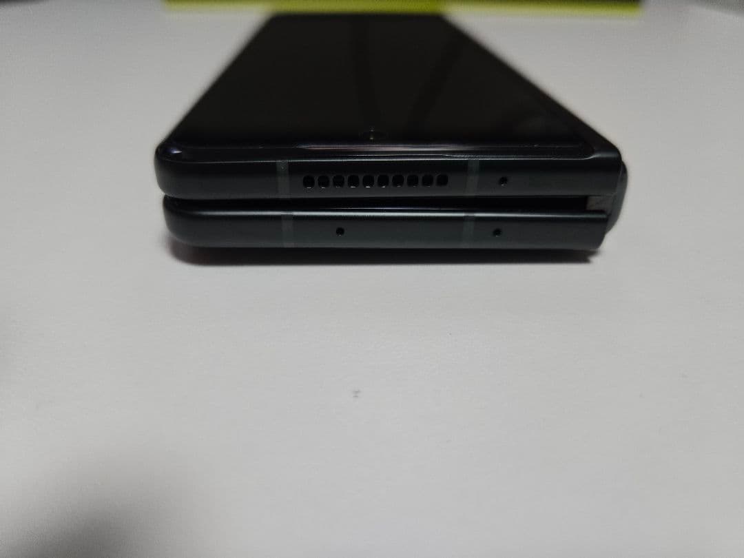 Galaxy Z Fold3 au SCG11 本体、Sペン、ケースx3 箱あり