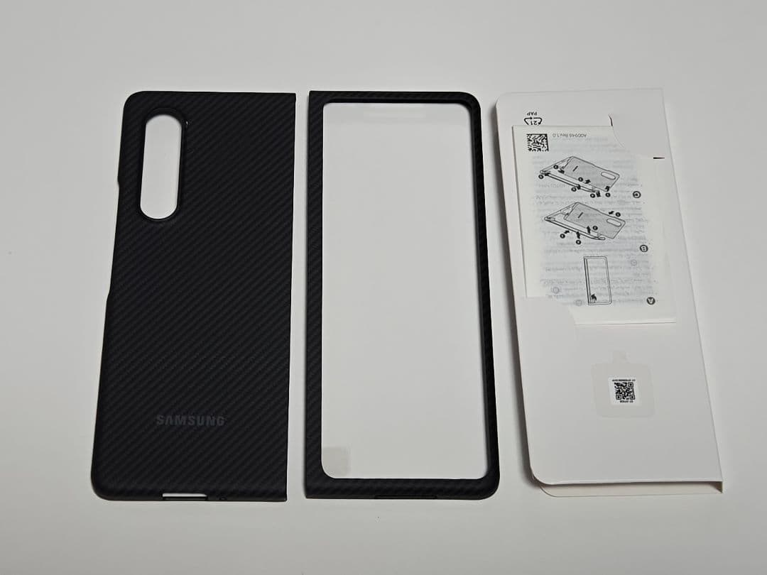 Galaxy Z Fold3 au SCG11 本体、Sペン、ケースx3 箱あり