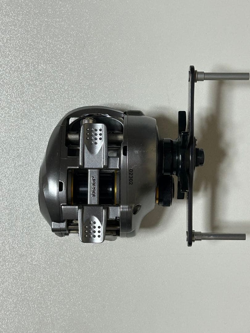 シマノ 09 アルデバラン Mg7 左巻き ハンドルノブ無し