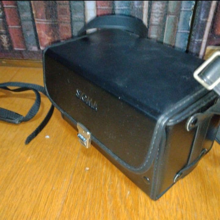 セール！一眼レフカメラ　替えのレンズ　三脚　フラッシュ　フルセット