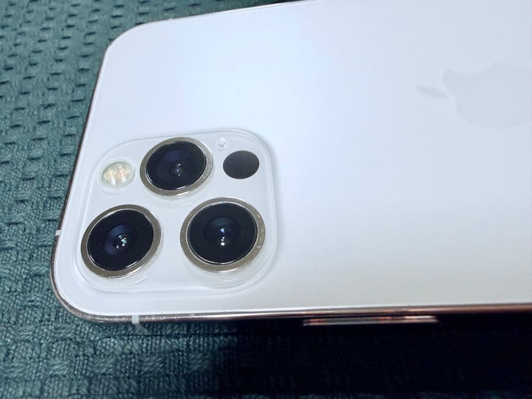 Apple iPhone 12 Pro シルバーSIMフリー