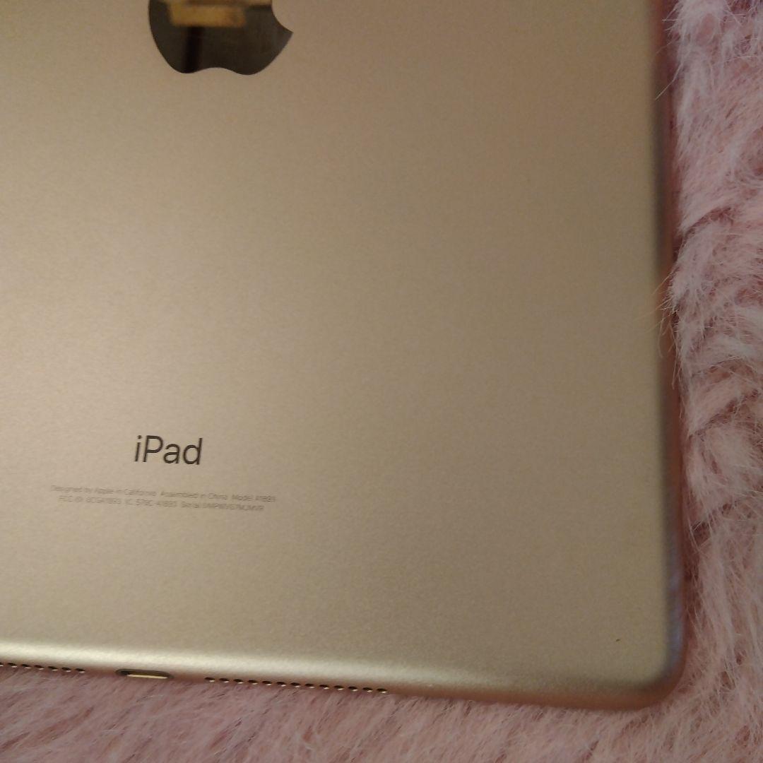 Apple iPad 第６世代　MRJN２J/A