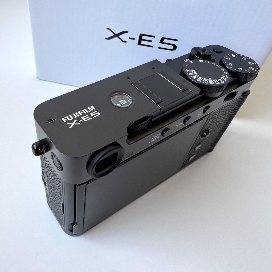 FUJIFILM X-E5 ミラーレス一眼 ブラック