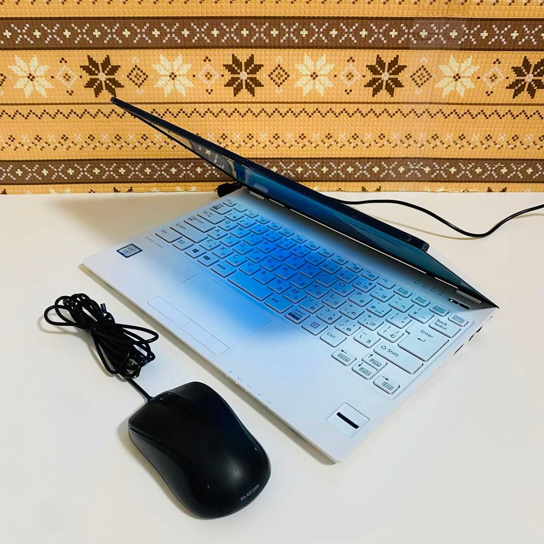 Y80 FujitsuノートパソコンSSD第7世代 コンパクトWindows11