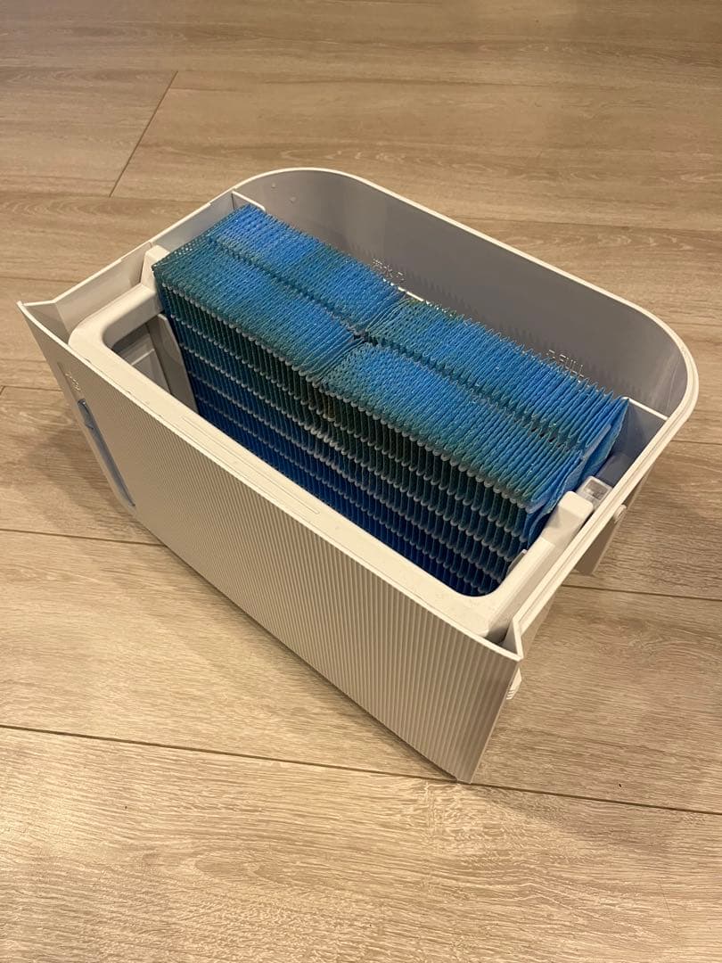 2022年製 SHARP 加熱気化式空気清浄機 HV-R120-W