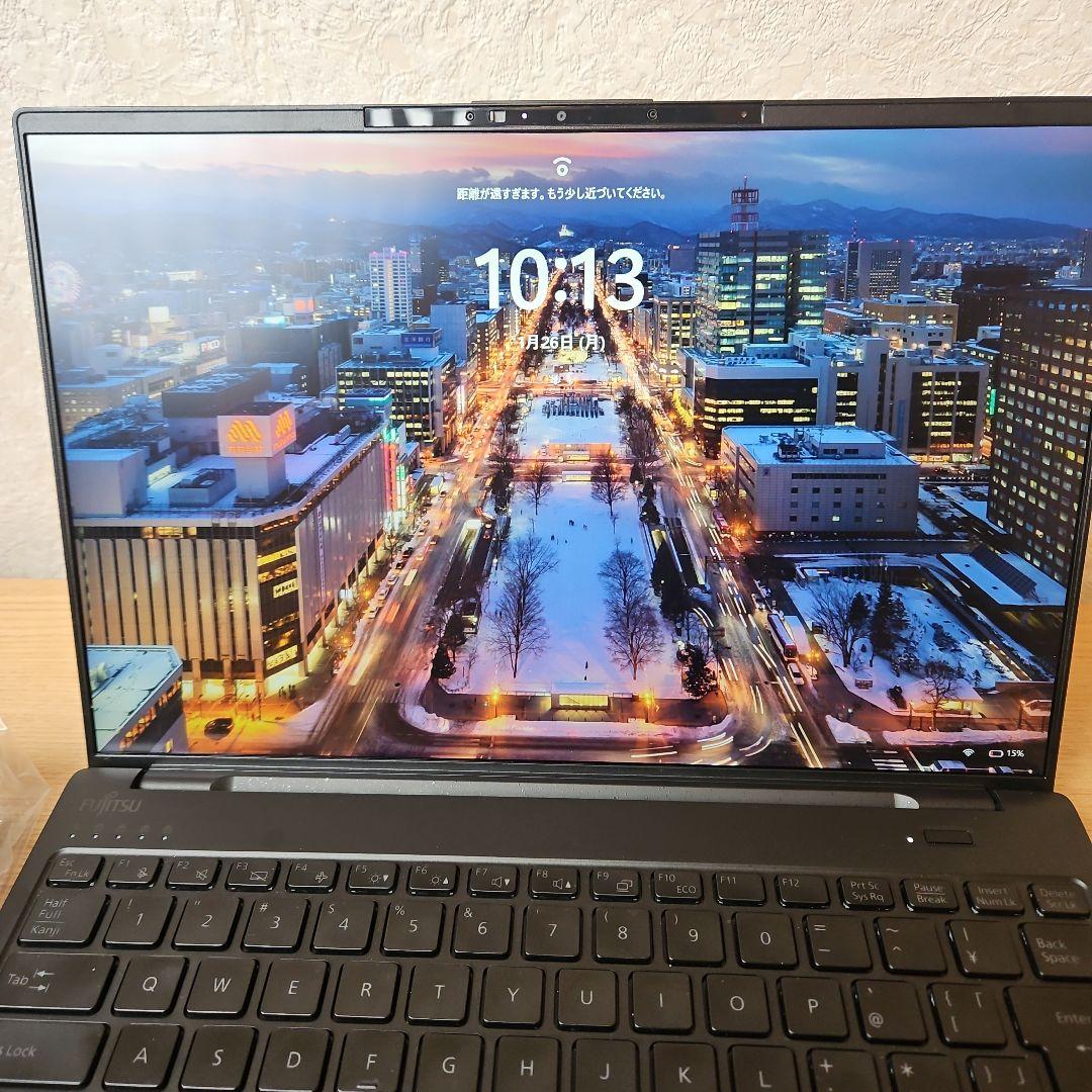 FMV zero 14インチ超軽量ノートパソコン