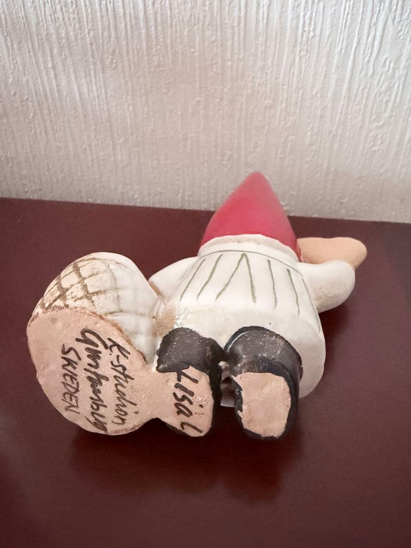 【スウェーデン購入クリスマス特集]リサ・ラーソン陶器製 女の子フィギュア