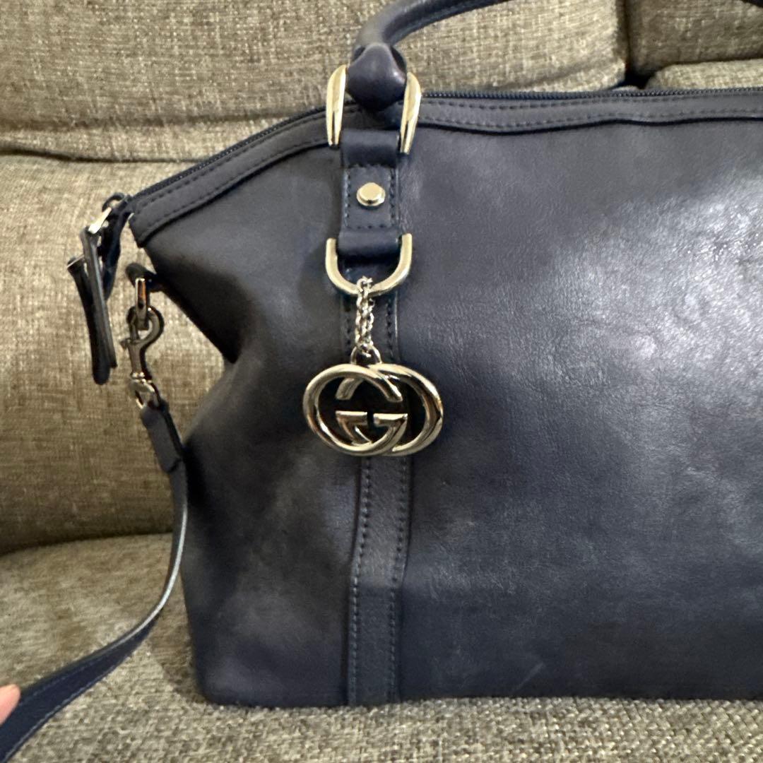 GUCCI ネイビー レザー バッグ