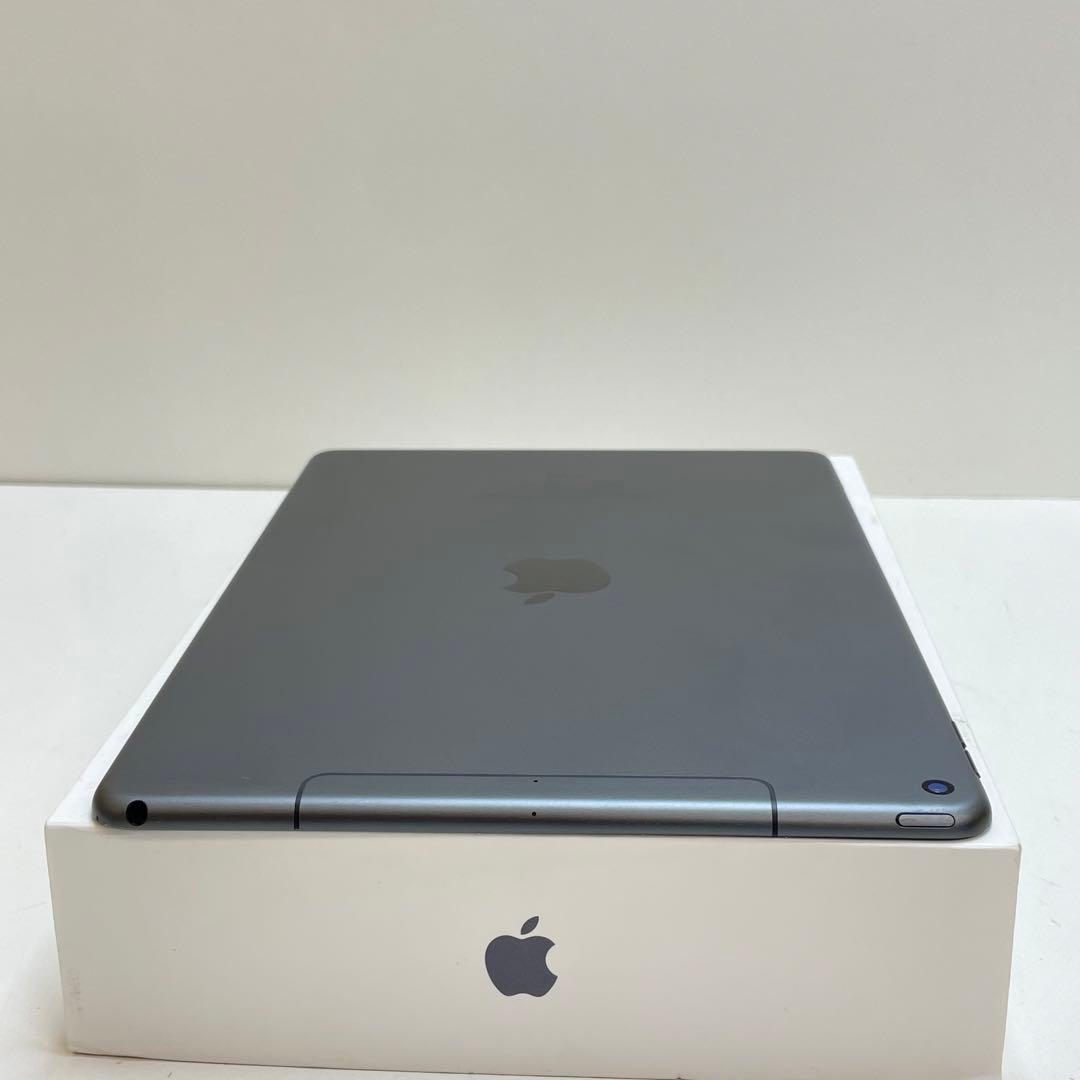 iPad Air 第3世代 64Gb Wi-Fi + Cellular 97%
