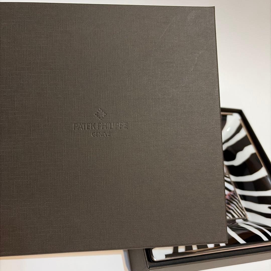PATEK PHILIPPE プレート