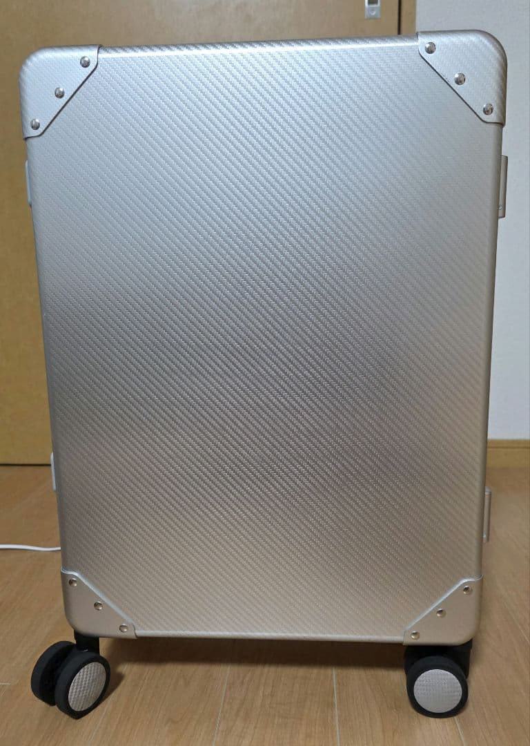 【中古超美品】ADIGO スーツケース アルミ 35L カーボン柄